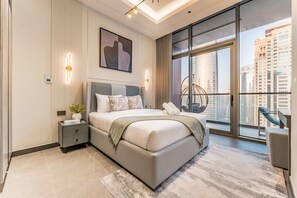 4 Schlafzimmer, Zimmersafe, Bügeleisen/Bügelbrett, kostenloses WLAN
