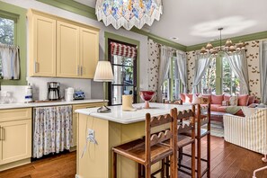 Interior - Whimsical Designer Home Steps to Forsyth by Lucky Savannah (Savannah)