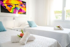 4 Schlafzimmer, Bügeleisen/Bügelbrett, kostenloses WLAN, Bettwäsche