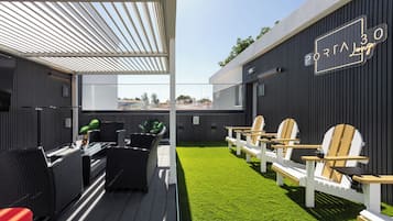 Tempat makan outdoor