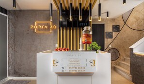 Reception - Porta 30 (Oeiras)