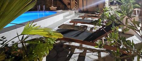 House (Five Bedroom Holiday Home with Privat) | Pool