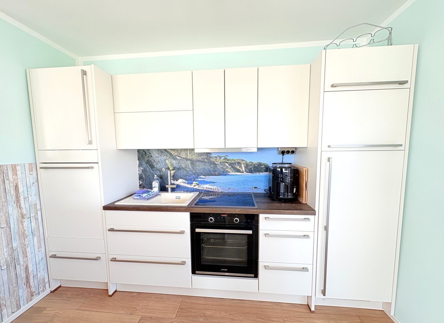 Geladeira, micro-ondas, fogão, cooktop