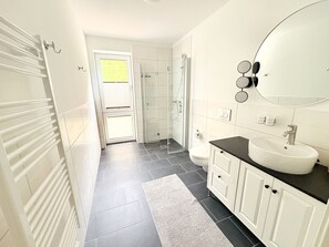 Een douche, een haardroger
