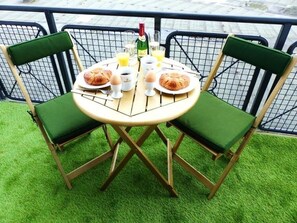 Outdoor dining - Apartment 12 in Haus Hühnergott - top location for families - Holiday apartment 12 - (Sellin)