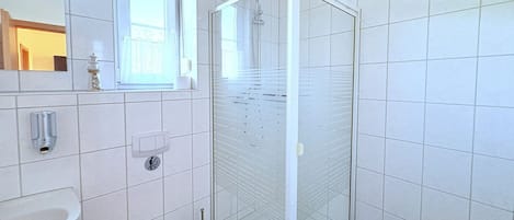 シャワー、ヘアドライヤー
