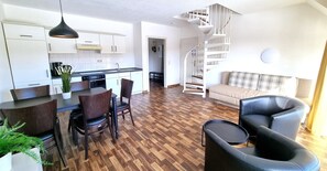 TV - Boddenhof Apartment 56 - 2 bedrooms, friendly, modern - Apartment 56 - Spacious (Bergen)
