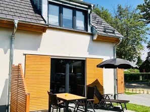 Outdoor dining - Vacation home BUG - between Bodden and sea - Holiday home Bug - Charming domicile (Dranske)