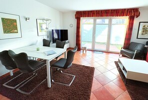 Dining - Vacation home Carlo - renovated 2025, top location, for animal lovers - dog friendly (Glowe)