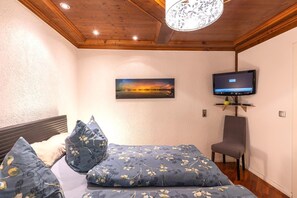 2 Schlafzimmer, Bügeleisen/Bügelbrett, WLAN, Bettwäsche