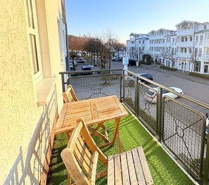 Outdoor dining - Apartment 8 in Haus Hühnergott - great for small families - Holiday apartment 8 - (Sellin)