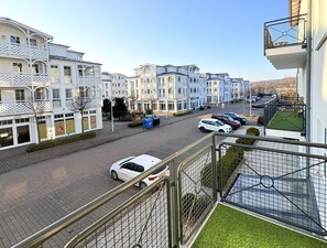 Property grounds - Apartment 8 in Haus Hühnergott - great for small families - Holiday apartment 8 - (Sellin)