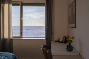 Classic Double Room, Sea View | Water view - Casa Mare Beachfront Luxury Suites (SALERNO)