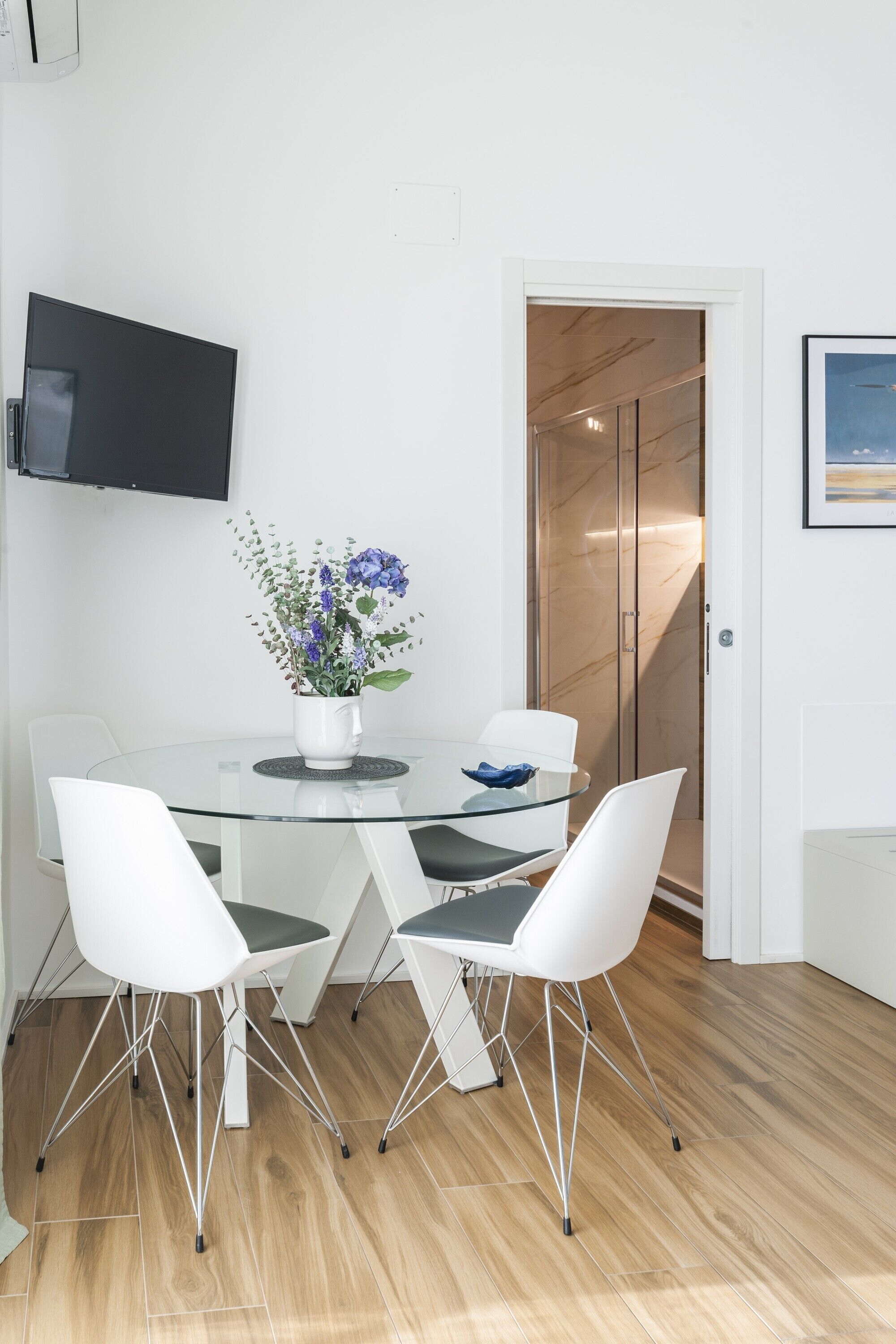 Studio supérieur, balcon, vue sur la mer | Restauration