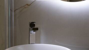 Classic Double Room, Sea View | Bathroom