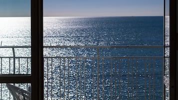 Utsikt mot strand/hav