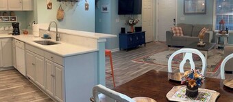 Tranquil waterfront 3-bedroom, 2 Bath house located in lovely Pass Christian