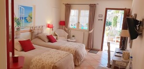 مكواة/لوح كي وواي فاي وملاءات أسرّة