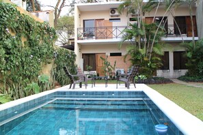 Exterior - De la Mora Hostal (Fernando De La Mora)