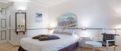 Bügeleisen/Bügelbrett, WLAN, Bettwäsche