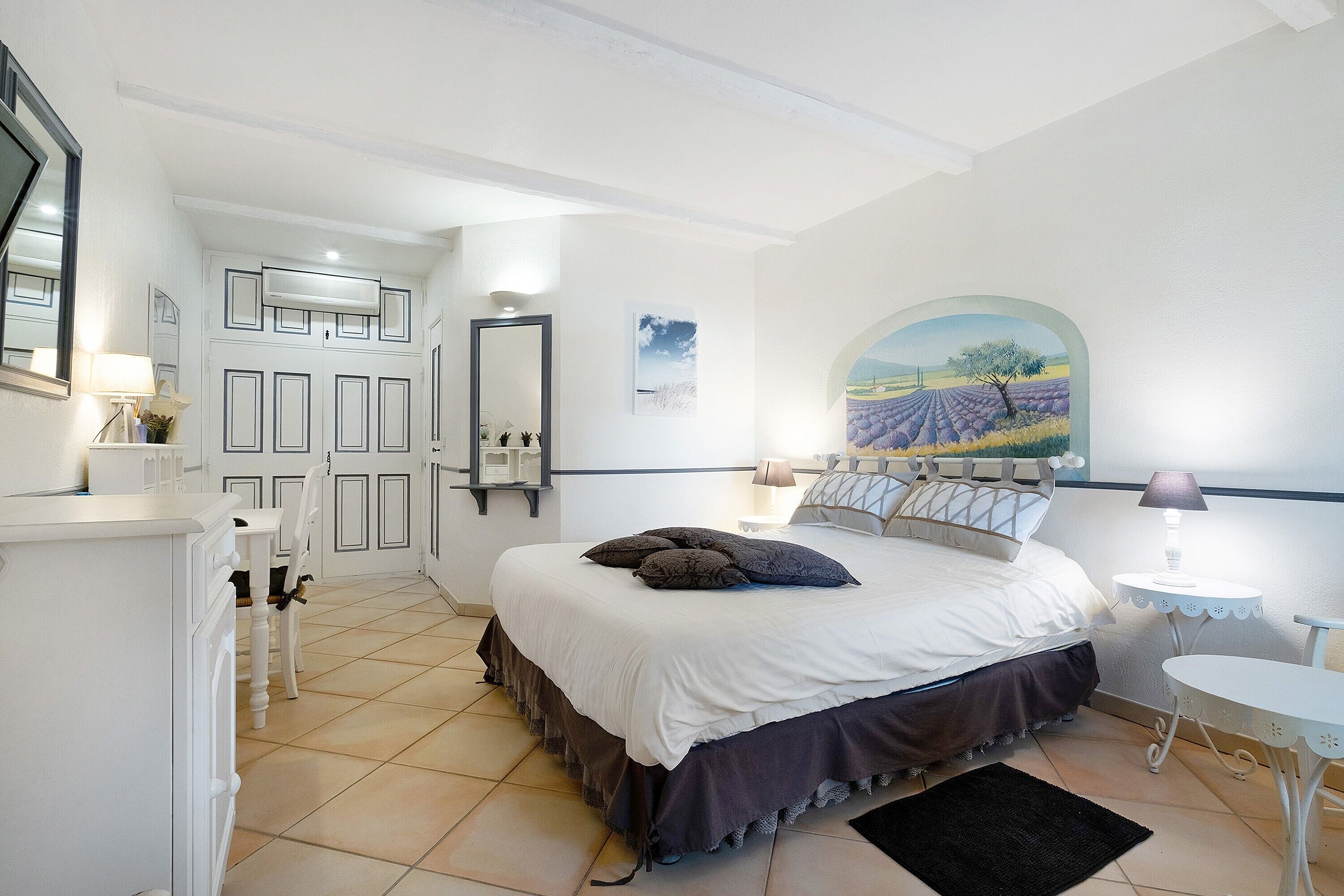 Fer et planche à repasser, Wi-Fi, draps fournis