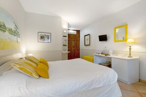 Bügeleisen/Bügelbrett, WLAN, Bettwäsche