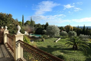Property grounds - Le Figuier : Exceptional villa, air conditioning and swimming pool (Cotignac)