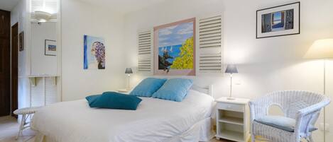 Bügeleisen/Bügelbrett, WLAN, Bettwäsche