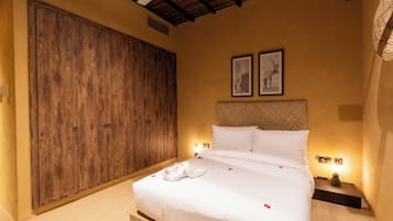 Cofres nos quartos, ferros/tábuas de passar roupa, Wi-Fi de cortesia