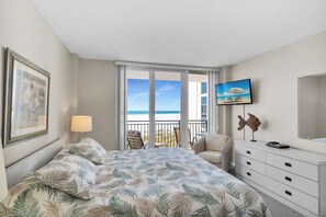 Iron/ironing board, free WiFi, bed sheets - Tradewinds 4th-Floor Beach Retreat (Marco Island)