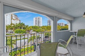 Outdoor dining - 1 Bed Steps to Beach Access & JW Marriott (Marco Island)