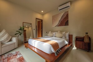 Free WiFi, bed sheets, wheelchair access - Cozy Villa Retreat • Garden Bliss & Gazebo Lounge (Bali)