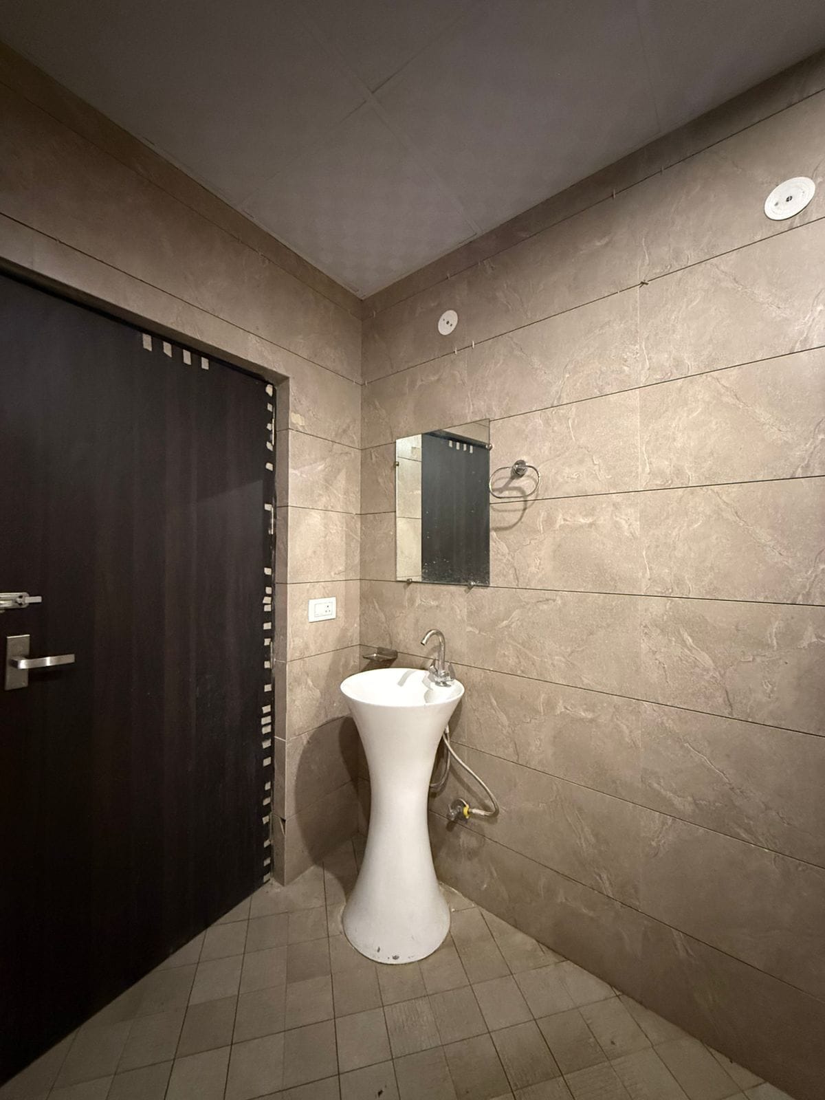 Toallas, jabón y papel higiénico