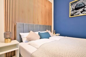 WiFi - Halle Suites by FullHouse | Ap.01 | free parking (Halle (Saale))