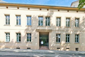 Exterior - Halle Suites by FullHouse | Ap.01 | free parking (Halle (Saale))