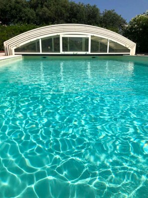 Piscina a l'aire lliure de temporada 