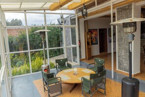 Living area - Footprints kinigi lodge (Nyange)