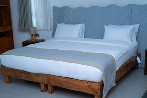 Una cassaforte in camera, tende oscuranti