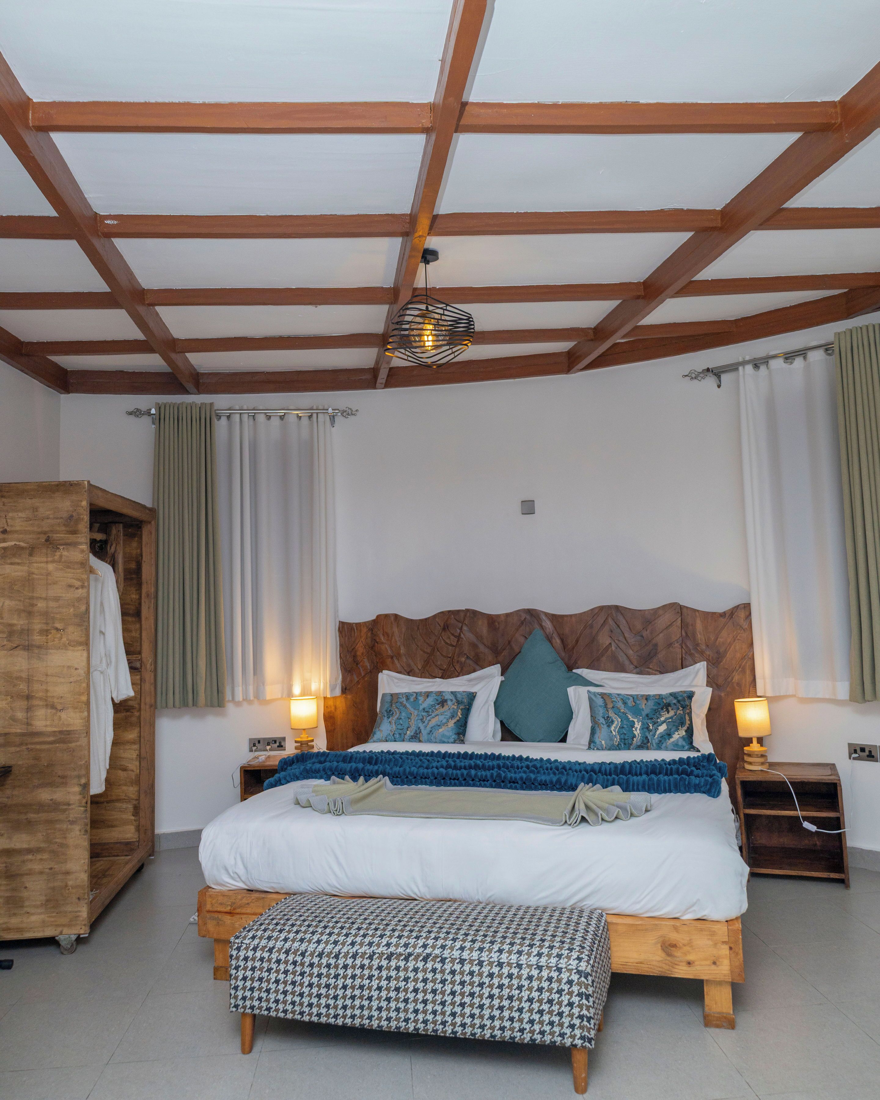 Cofres nos quartos, cortinas blackout