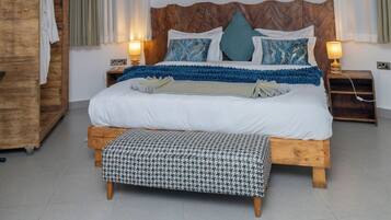 In-room safe, blackout curtains