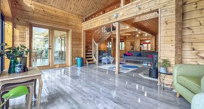 The Lakehouse - UK50894