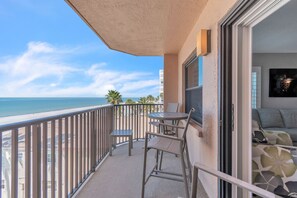 Property grounds - ☀Directly on the Beach🌴Emerald Isle 304🐬Heated Pool🌞Watch Sunsets Nightly (North Redington Beach)