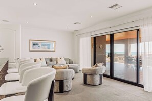 Interior - The Iluka Mirage - Sauna - Spa - Heated Pool - Fire pit - 5BR (Iluka)