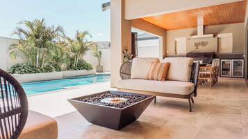 Piscina externa, piscina aquecida