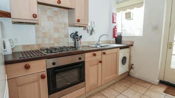 Cookware/dishes/utensils