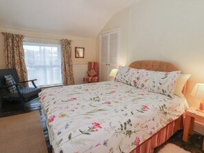 1 bedroom, individually decorated, individually furnished, free WiFi - 6 Church Lane (Llanidloes)