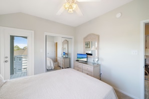 Iron/ironing board, free WiFi, bed sheets - Romar Lakes 305E by Liquid Life (Orange Beach)