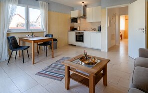 Dining - Apartment 'Fewo Cannobio' with Balcony and Wi-Fi (Gengenbach)