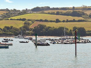 Marina - 3 bedroom accommodation in Salcombe (Salcombe)