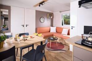 家庭單棟小屋, 花園景 | 客廳